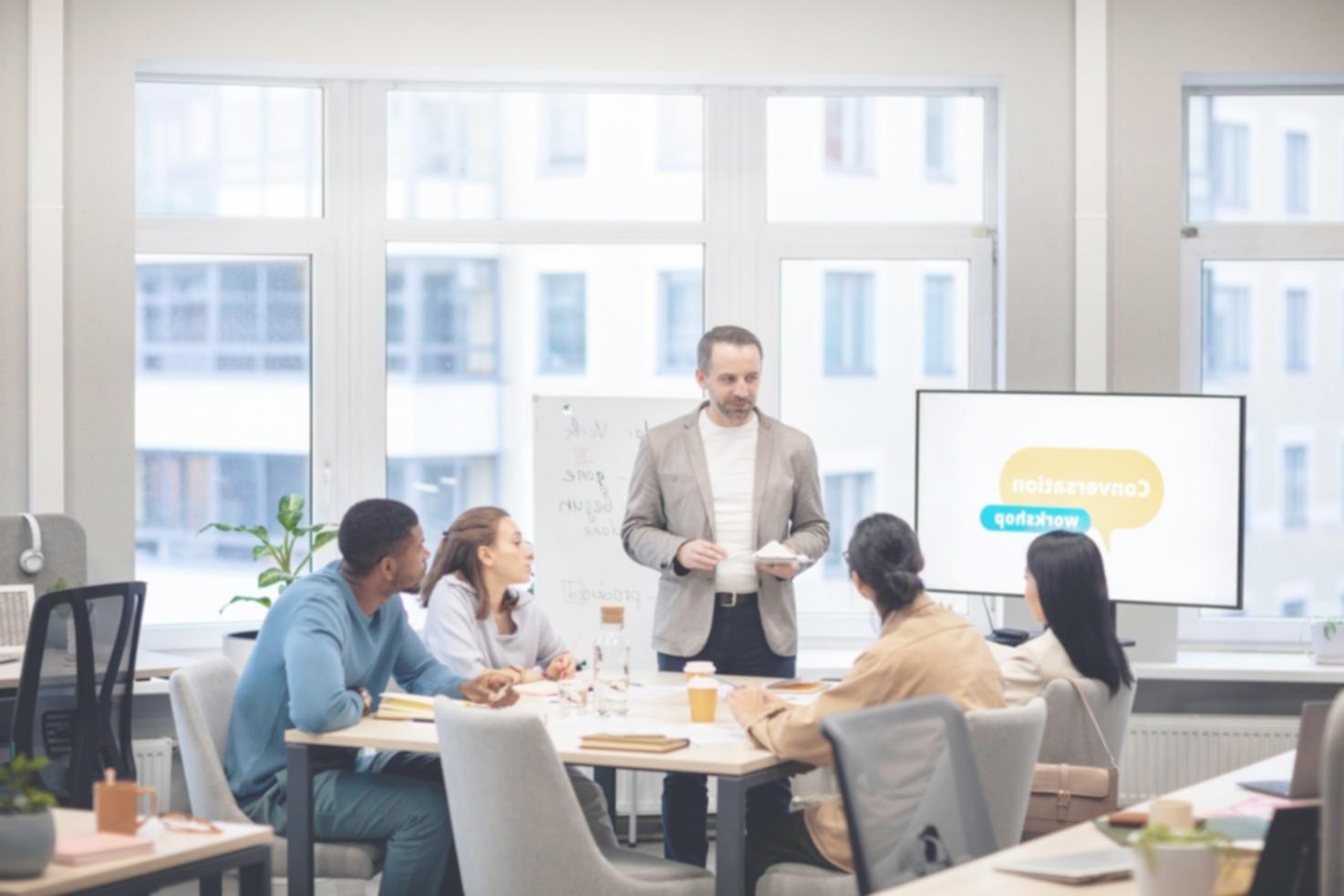 Configuration d'alertes et de règles automatiques sur une interface de gestion budgétaire